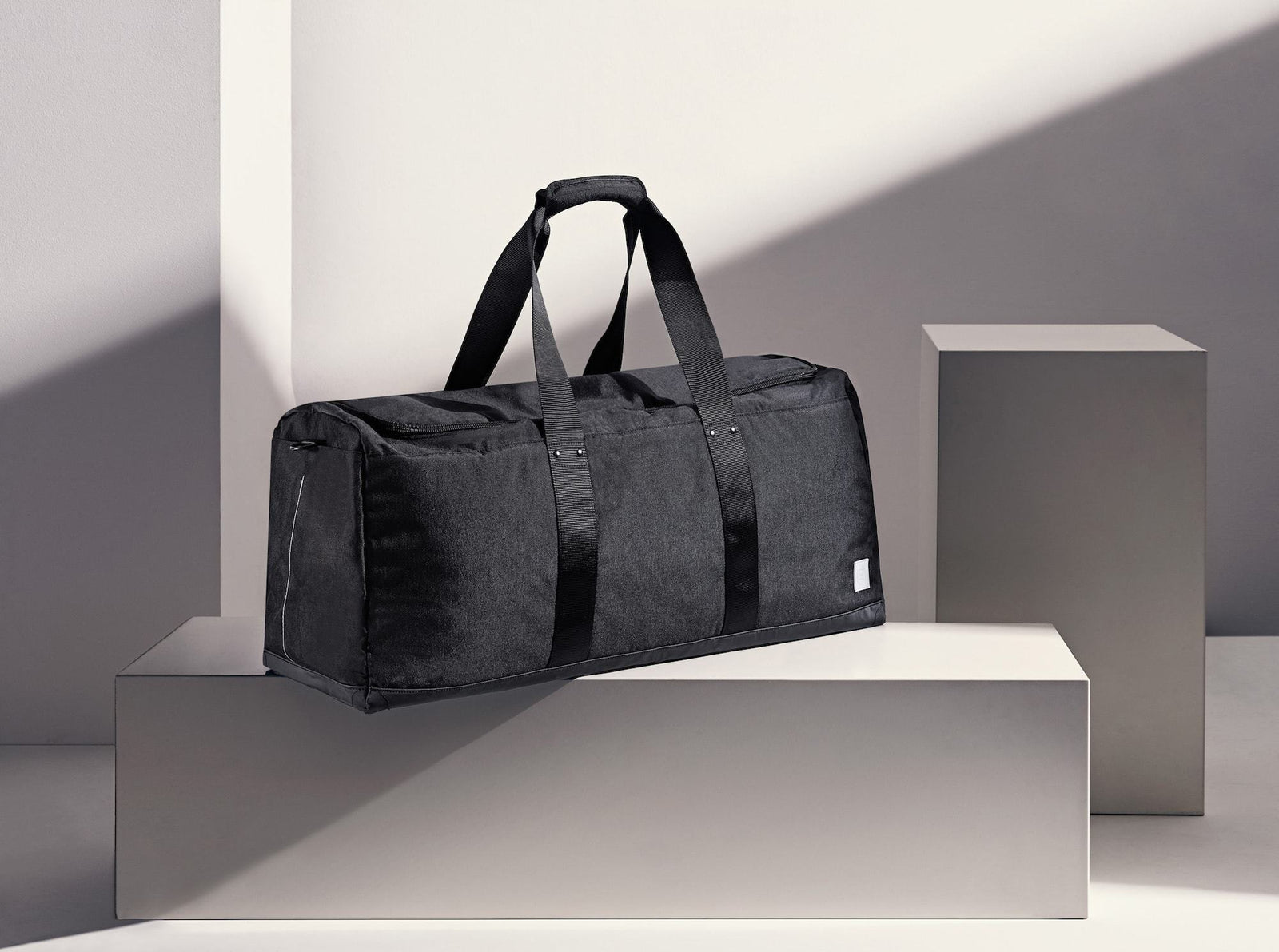 Epirus Dynamic Duffel Black Tennis Bag